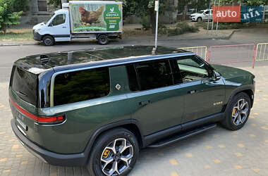 Позашляховик / Кросовер Rivian R1S 2023 в 
