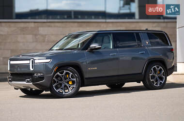 Внедорожник / Кроссовер Rivian R1S 2023 в 