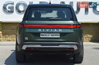 Позашляховик / Кросовер Rivian R1S 2023 в 