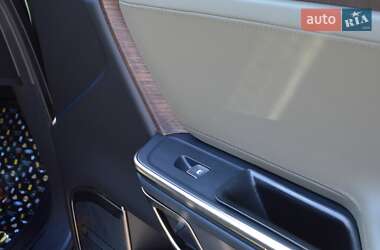 Позашляховик / Кросовер Rivian R1S 2023 в 