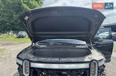 Позашляховик / Кросовер Rivian R1S 2023 в 