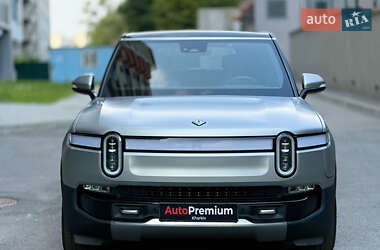 Внедорожник / Кроссовер Rivian R1S 2023 в 