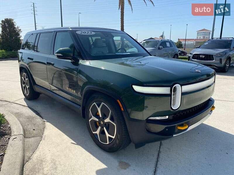 Rivian R1S 2023