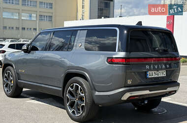Внедорожник / Кроссовер Rivian R1S 2023 в 