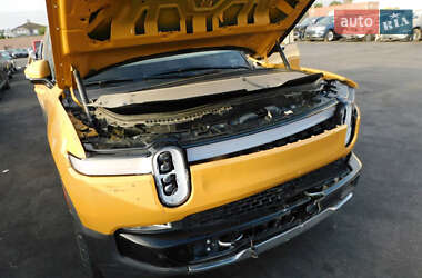 Позашляховик / Кросовер Rivian R1S 2023 в 