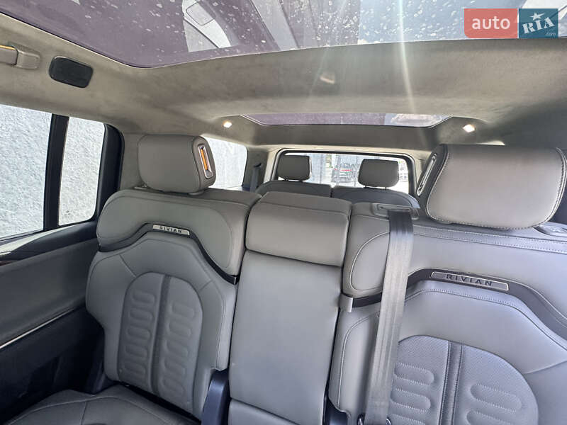 Внедорожник / Кроссовер Rivian R1S 2023 в Киеве