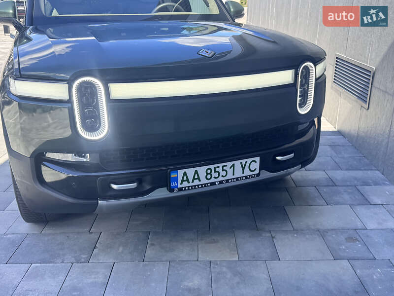 Внедорожник / Кроссовер Rivian R1S 2023 в Киеве