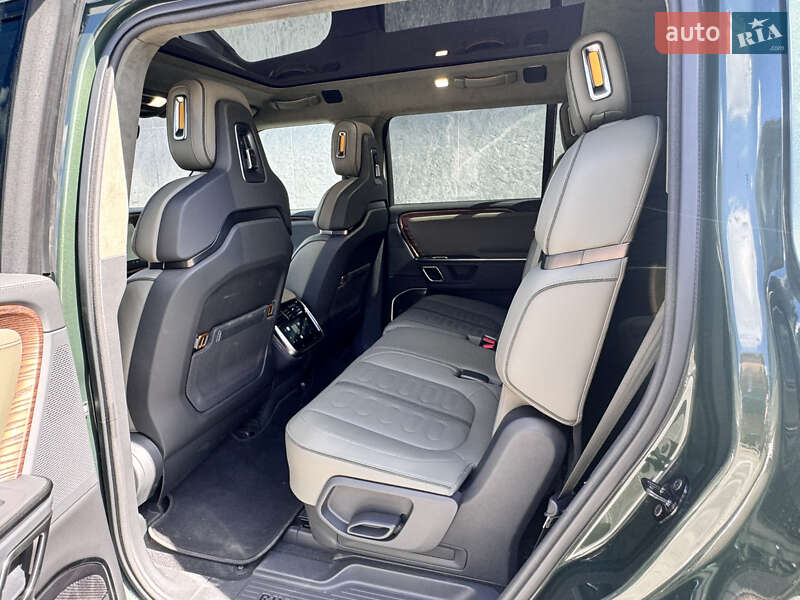 Внедорожник / Кроссовер Rivian R1S 2023 в Киеве