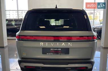 Внедорожник / Кроссовер Rivian R1S 2023 в 