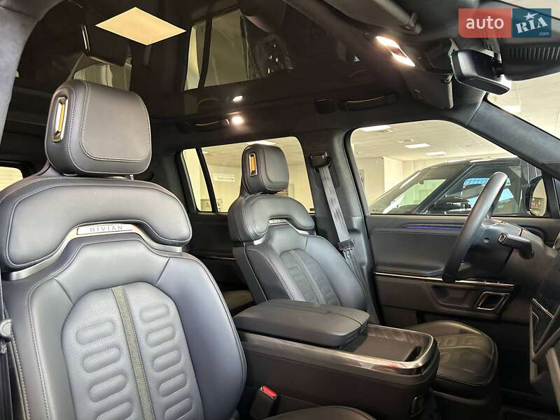 Внедорожник / Кроссовер Rivian R1S 2023 в Киеве фото 12 Внедорожник / Кроссовер Rivian R1S 2023 в Киеве