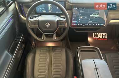 Внедорожник / Кроссовер Rivian R1S 2023 в 