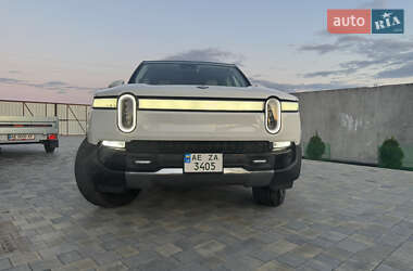 Універсал Rivian R1S 2024 в 
