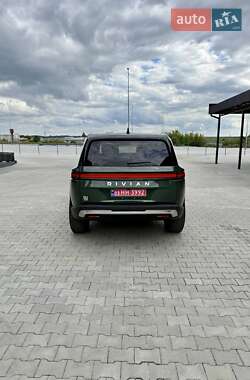 Позашляховик / Кросовер Rivian R1S 2023 в 