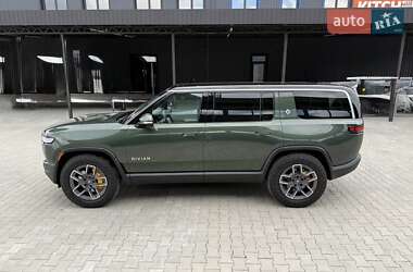 Позашляховик / Кросовер Rivian R1S 2023 в 