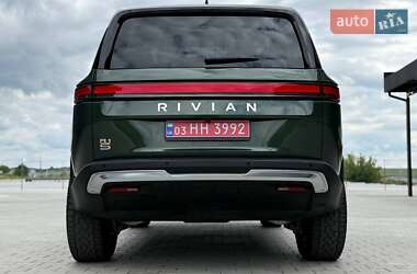Позашляховик / Кросовер Rivian R1S 2023 в 