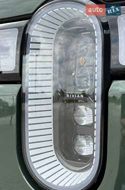 Позашляховик / Кросовер Rivian R1S 2023 в 