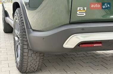 Позашляховик / Кросовер Rivian R1S 2023 в 