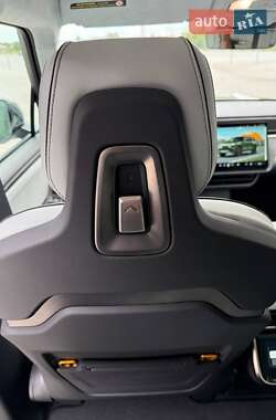 Позашляховик / Кросовер Rivian R1S 2023 в 