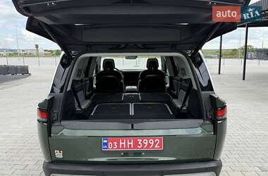 Позашляховик / Кросовер Rivian R1S 2023 в 