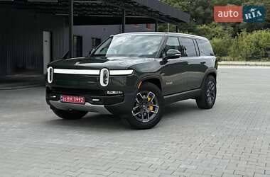 Позашляховик / Кросовер Rivian R1S 2023 в 