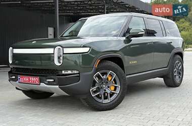 Позашляховик / Кросовер Rivian R1S 2023 в 