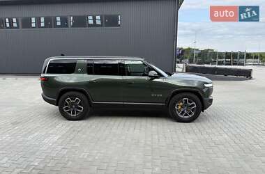 Позашляховик / Кросовер Rivian R1S 2023 в 