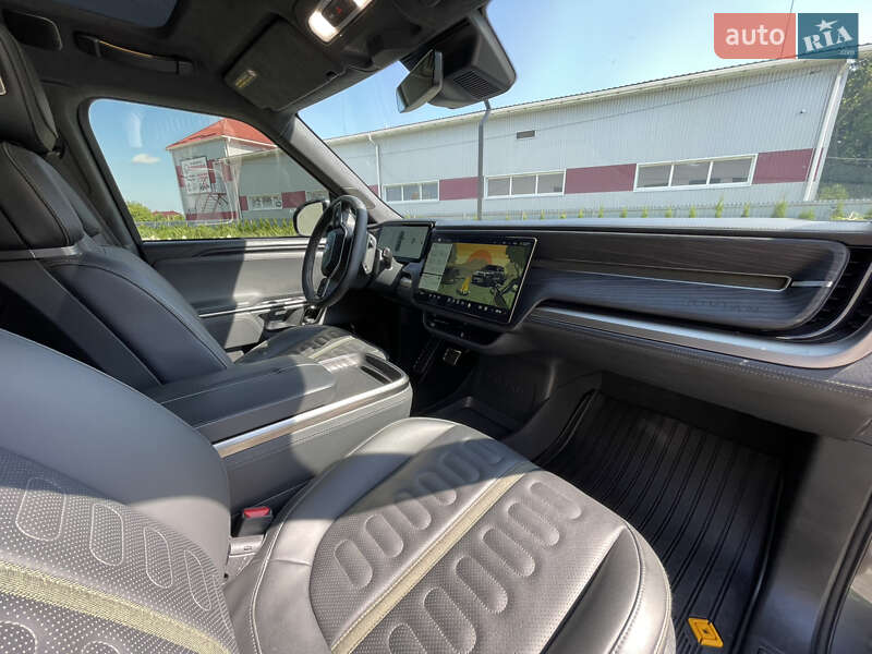 Позашляховик / Кросовер Rivian R1S 2023 в Луцьку