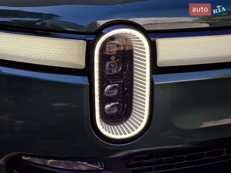 Внедорожник / Кроссовер Rivian R1S 2023 в Одессе