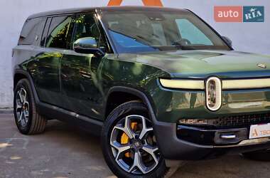 Позашляховик / Кросовер Rivian R1S 2023 в 