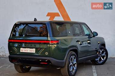 Позашляховик / Кросовер Rivian R1S 2023 в 