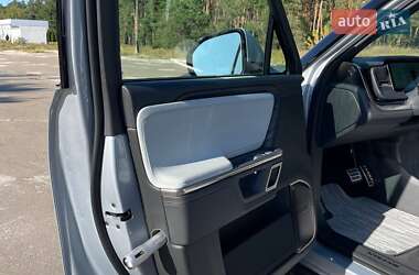 Позашляховик / Кросовер Rivian R1S 2023 в 