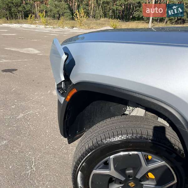 Позашляховик / Кросовер Rivian R1S 2023 в Києві фото 17 Позашляховик / Кросовер Rivian R1S 2023 в Києві