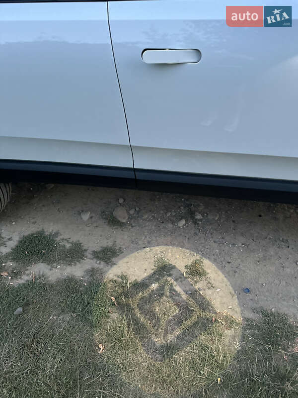 Позашляховик / Кросовер Rivian R1S 2024 в Києві