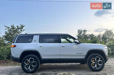 Позашляховик / Кросовер Rivian R1S 2024 в 
