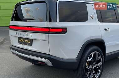 Внедорожник / Кроссовер Rivian R1S 2022 в 