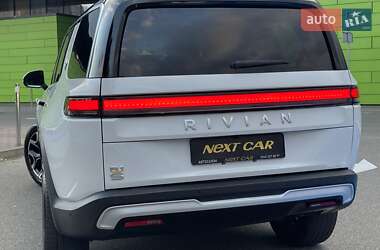 Внедорожник / Кроссовер Rivian R1S 2022 в 