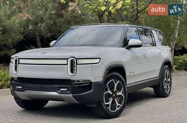 Внедорожник / Кроссовер Rivian R1S 2025 в 