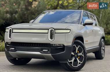 Внедорожник / Кроссовер Rivian R1S 2025 в 
