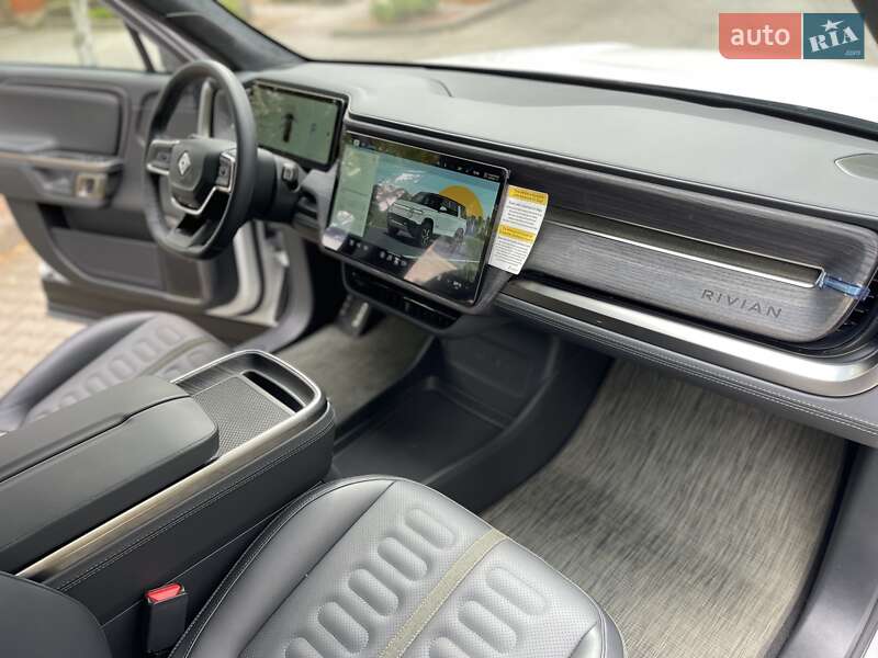 Позашляховик / Кросовер Rivian R1S 2025 в Одесі