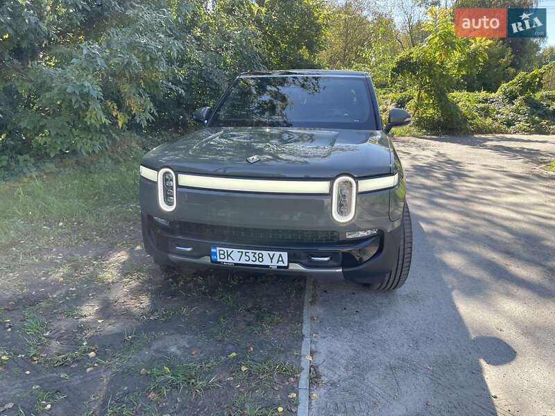Позашляховик / Кросовер Rivian R1S 2022 в Рівному