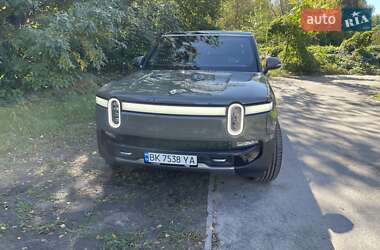 Внедорожник / Кроссовер Rivian R1S 2022 в 