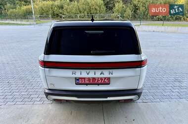 Внедорожник / Кроссовер Rivian R1S 2023 в 