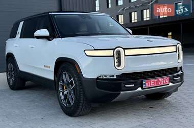 Внедорожник / Кроссовер Rivian R1S 2023 в 