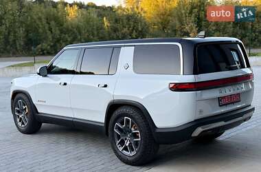 Внедорожник / Кроссовер Rivian R1S 2023 в 