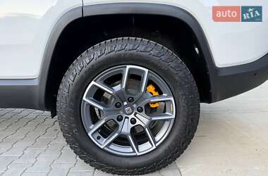 Внедорожник / Кроссовер Rivian R1S 2023 в 