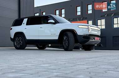 Внедорожник / Кроссовер Rivian R1S 2023 в 
