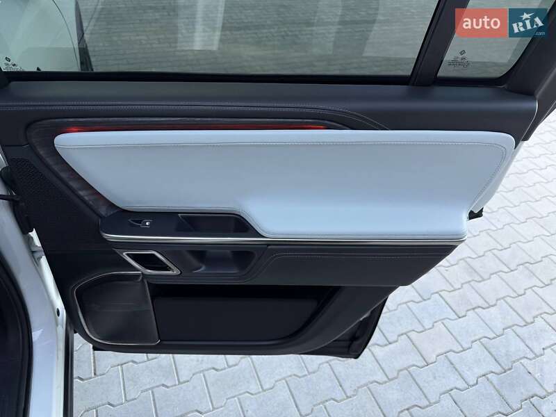 Позашляховик / Кросовер Rivian R1S 2023 в Дубні