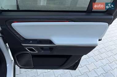 Внедорожник / Кроссовер Rivian R1S 2023 в 