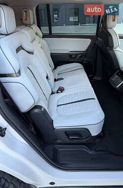 Внедорожник / Кроссовер Rivian R1S 2023 в 