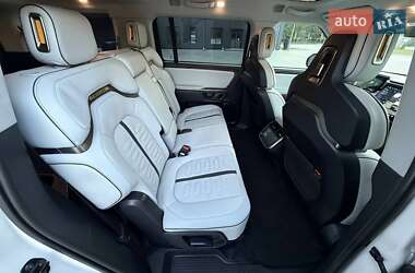 Внедорожник / Кроссовер Rivian R1S 2023 в 